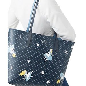 NWOT Kate Spade x Disney Alice in Wonderland Tote with matching wristlet